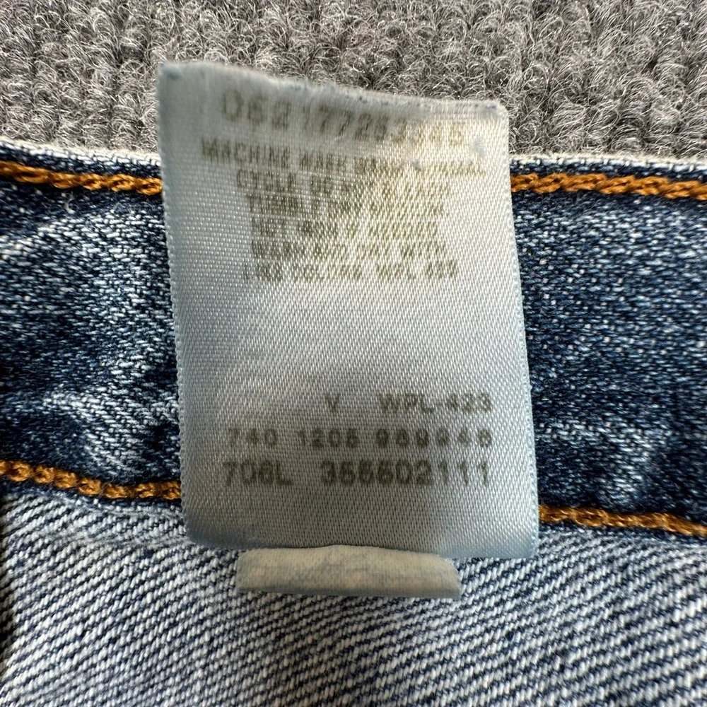 Levis size note